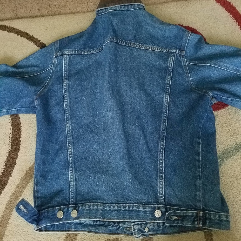 Denim Jacket (Medium) - Picture 4 of 6